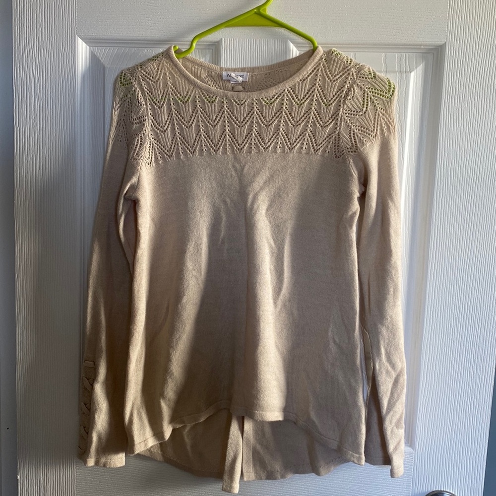 Beige. Petite XS long sleeve